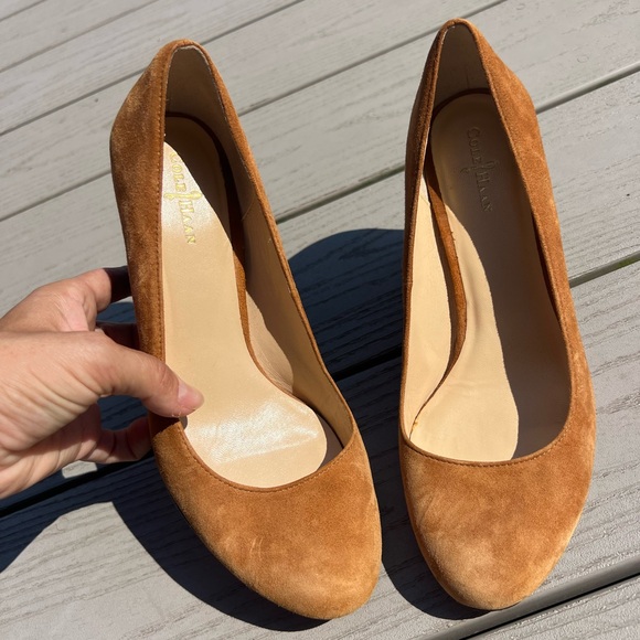 Suede wedge heels size 8 - Picture 2 of 7